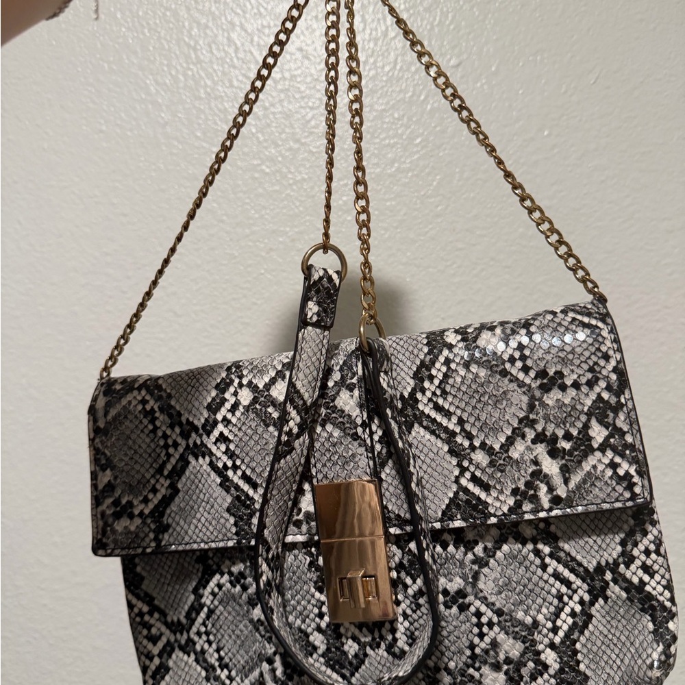 Elegant Snakeskin Chain Shoulder Bag